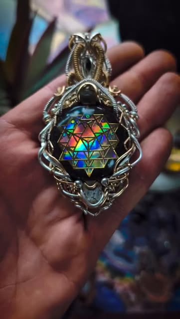 Amethyst Orgone Pyramid